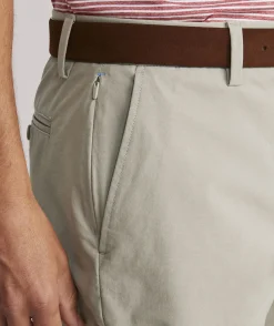 Shorts<Vineyard Vines 7 Inch On-The-Go Shorts Khaki