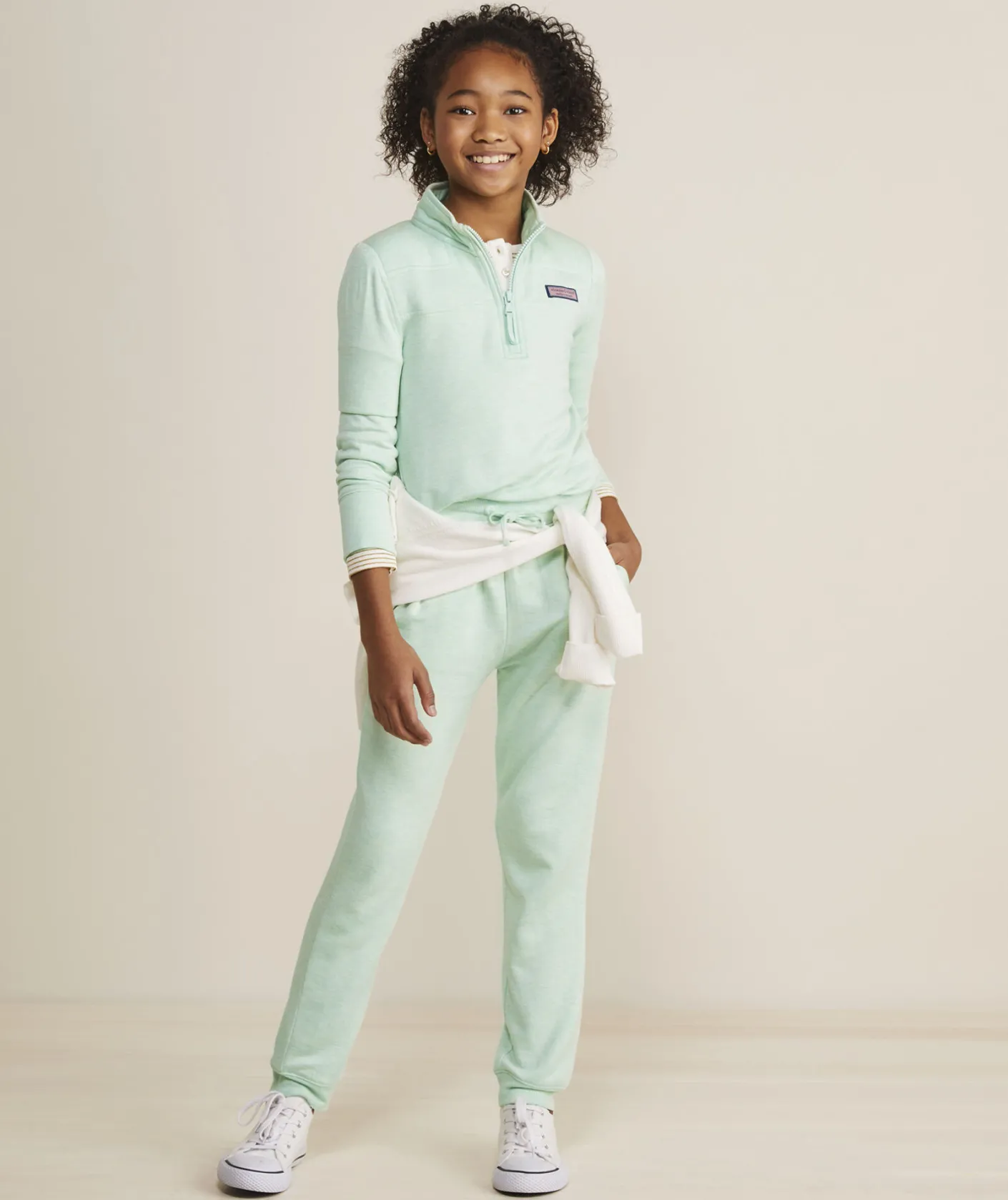 Sweatshirts & Sweatpants<Vineyard Vines Girls' Vintage Whale Graphic Hoodie Long-Sleeve Tee Sweet Taffy